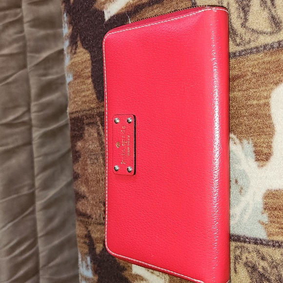 Kate Spade Large wallet - Picture 1 of 9